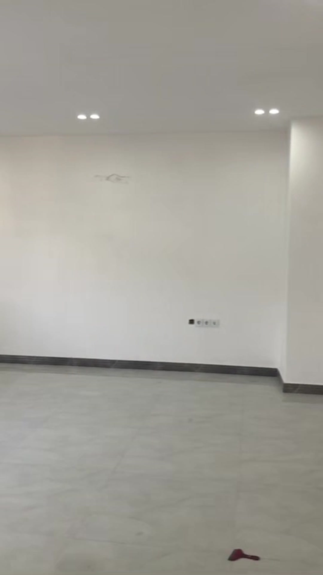 فروش 80 متر واحد اداری-تجاری کلیدنخورده در شیشه گران در شیپور