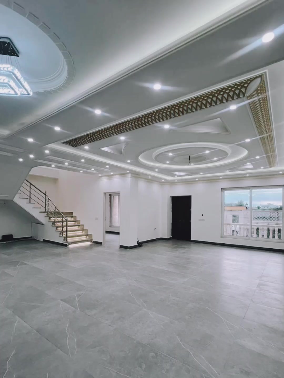 ویلا مدرن لوکس نوساز دوبلکس 380متربنا180متر