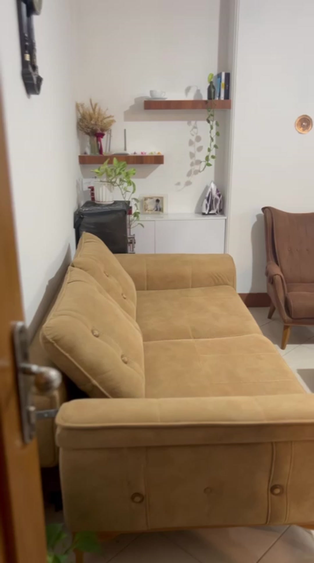 آپارتمان به مساحت 100 متر در خیابان امام ، خیام