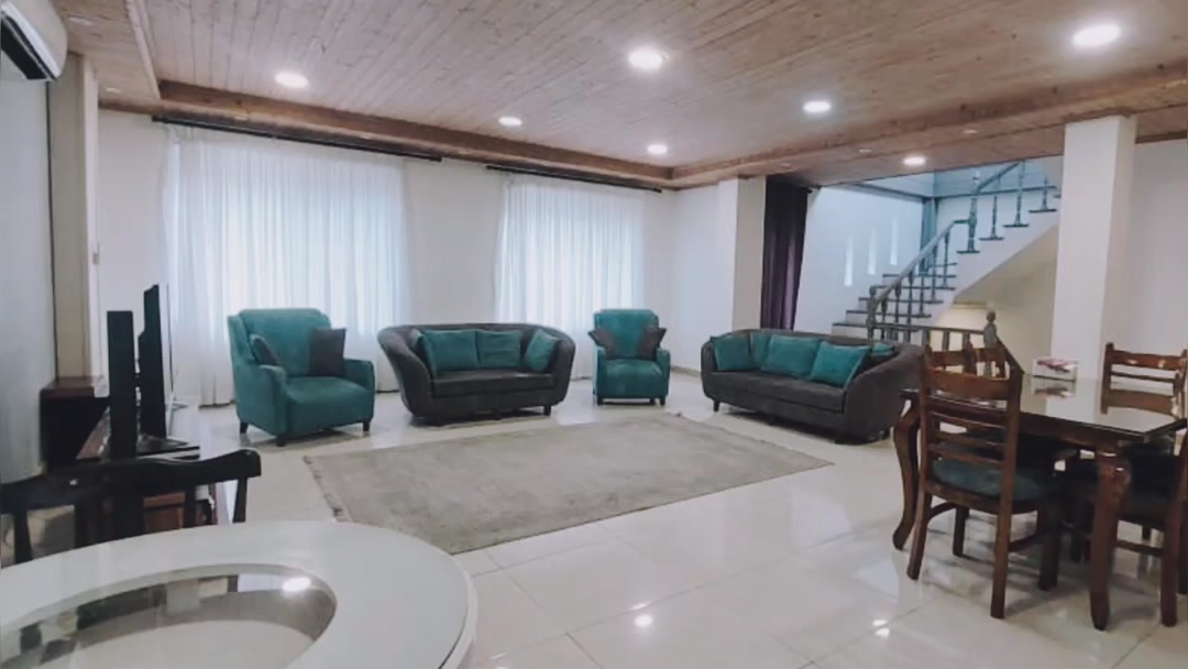 ویلا شیک استخردار 300 متربنا4خواب مبله درویش آباد