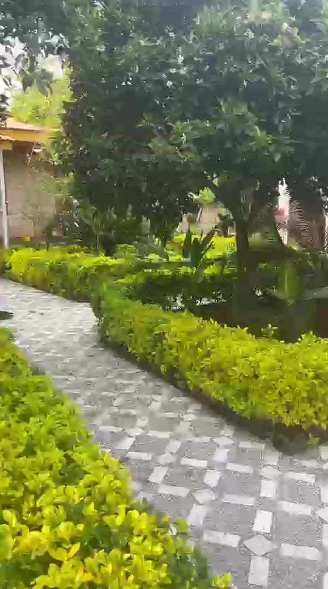 اجاره ویلا باغ 850 متر در کمربندی