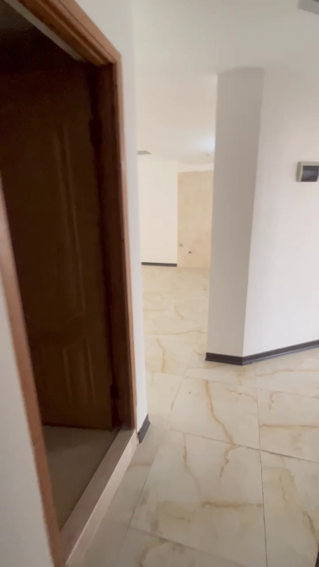 آپارتمان 100متری 2خواب برند مشاعات برجی بلوارساحلی در شیپور