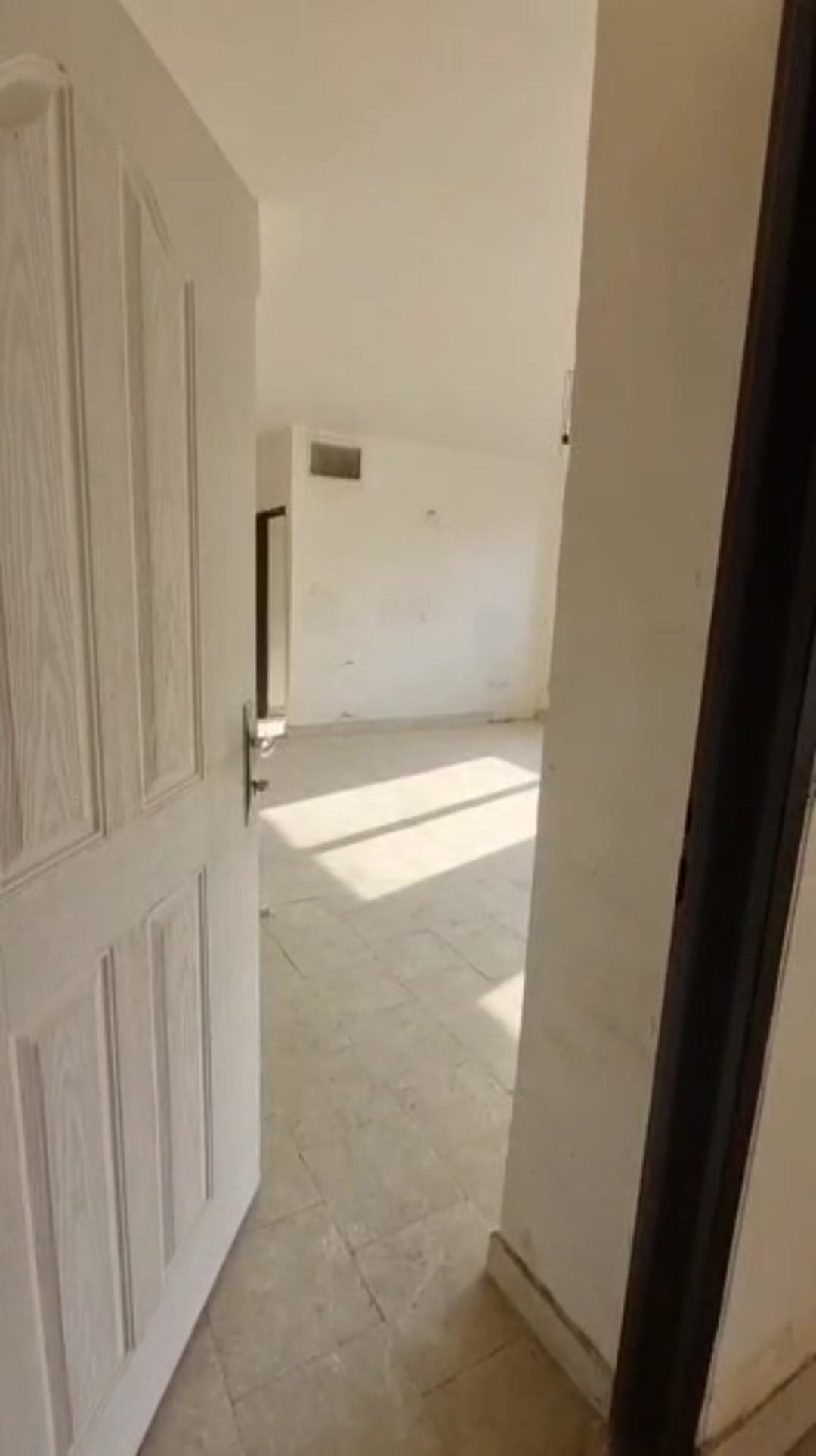 80مترسرمایه گذاری با کمترین قیمت/ نوساز تحویلی / آسانسور در شیپور