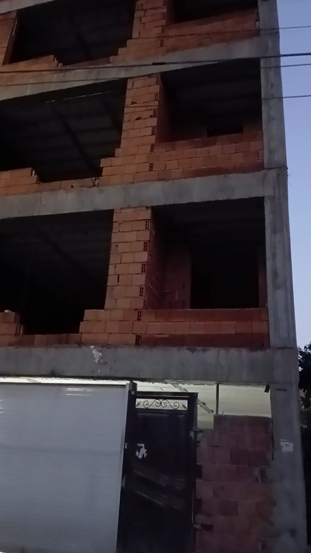 پیش‌فروش آپارتمان 105 مترساری کمربندی شرقی بهار