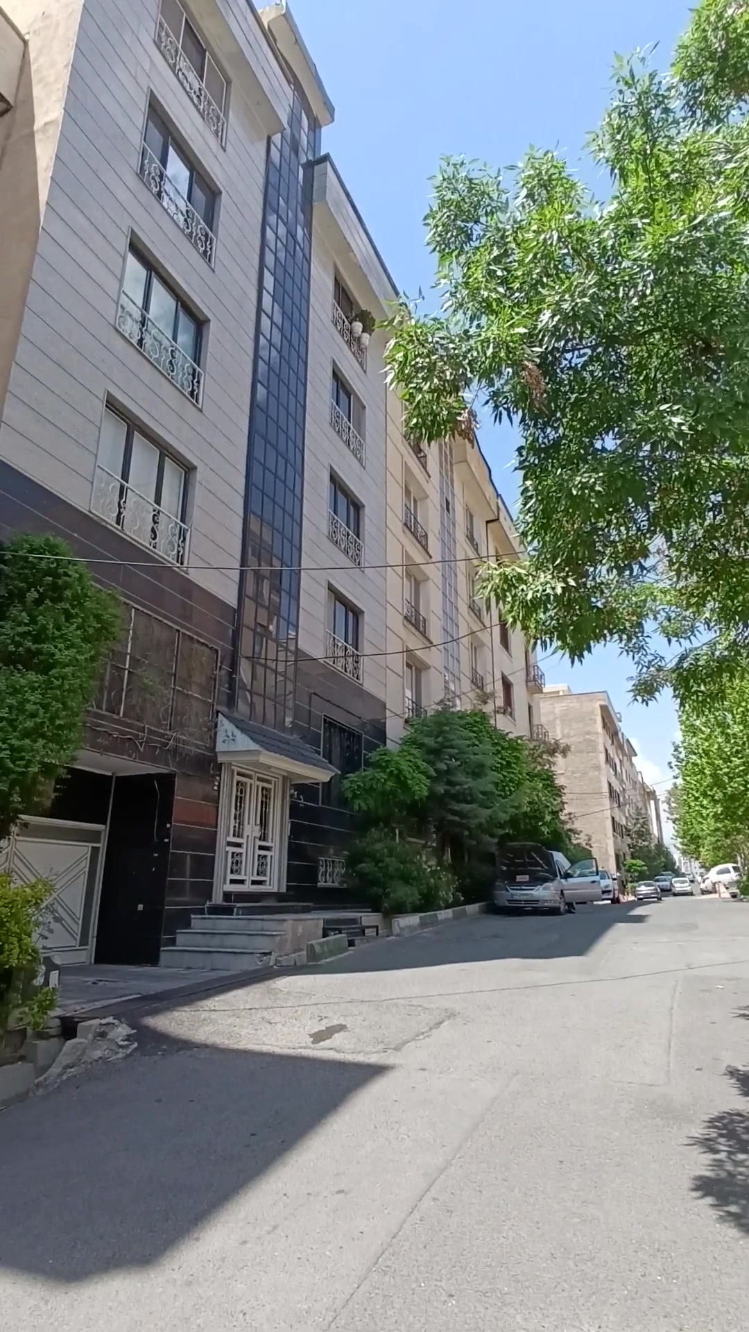 فروش ویلا (یکجا) 840 متر در سوهانک