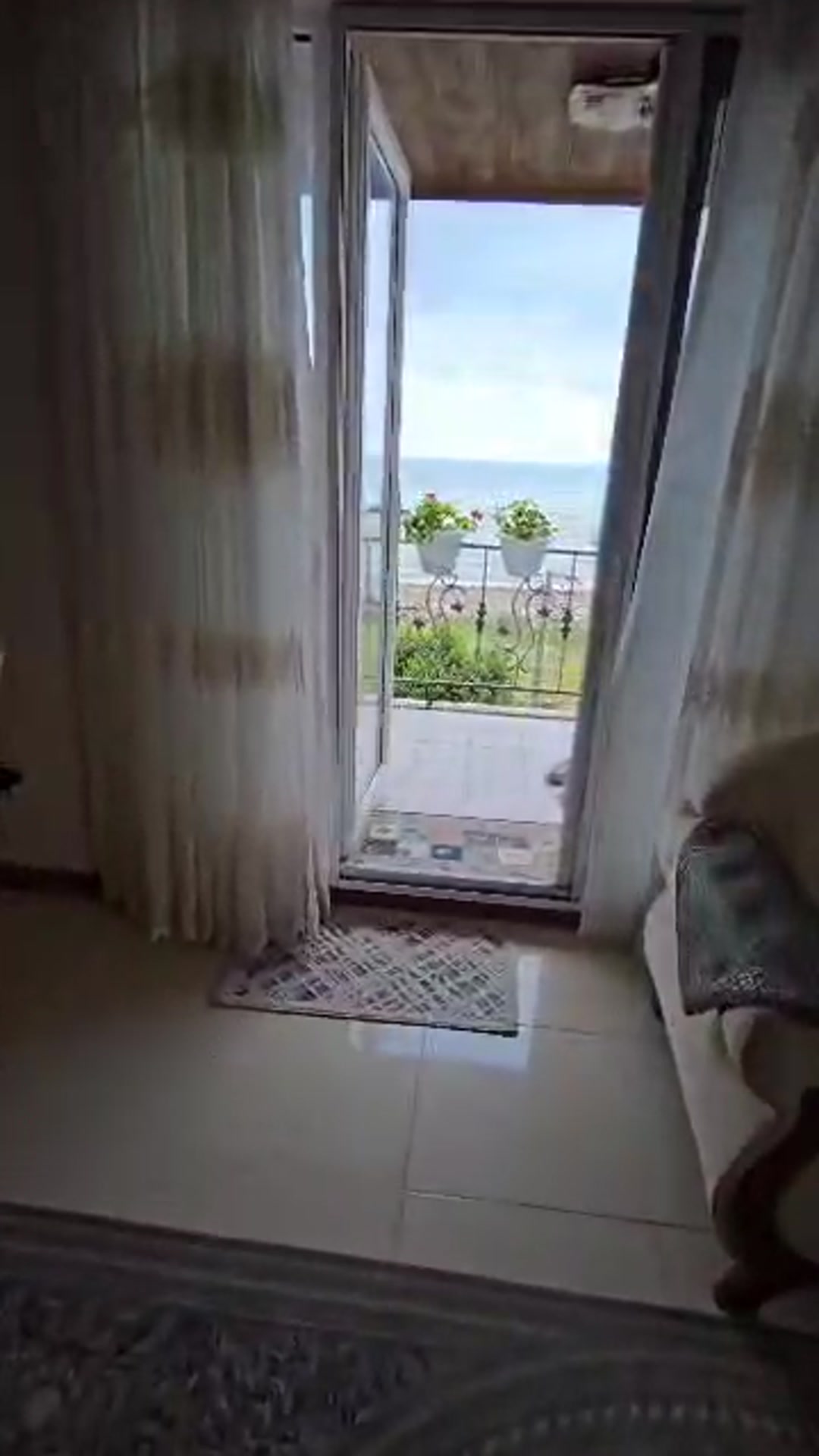 فروش آپارتمان 160 متر/پلاک اول دریا در خیابان جمهوری در شیپور