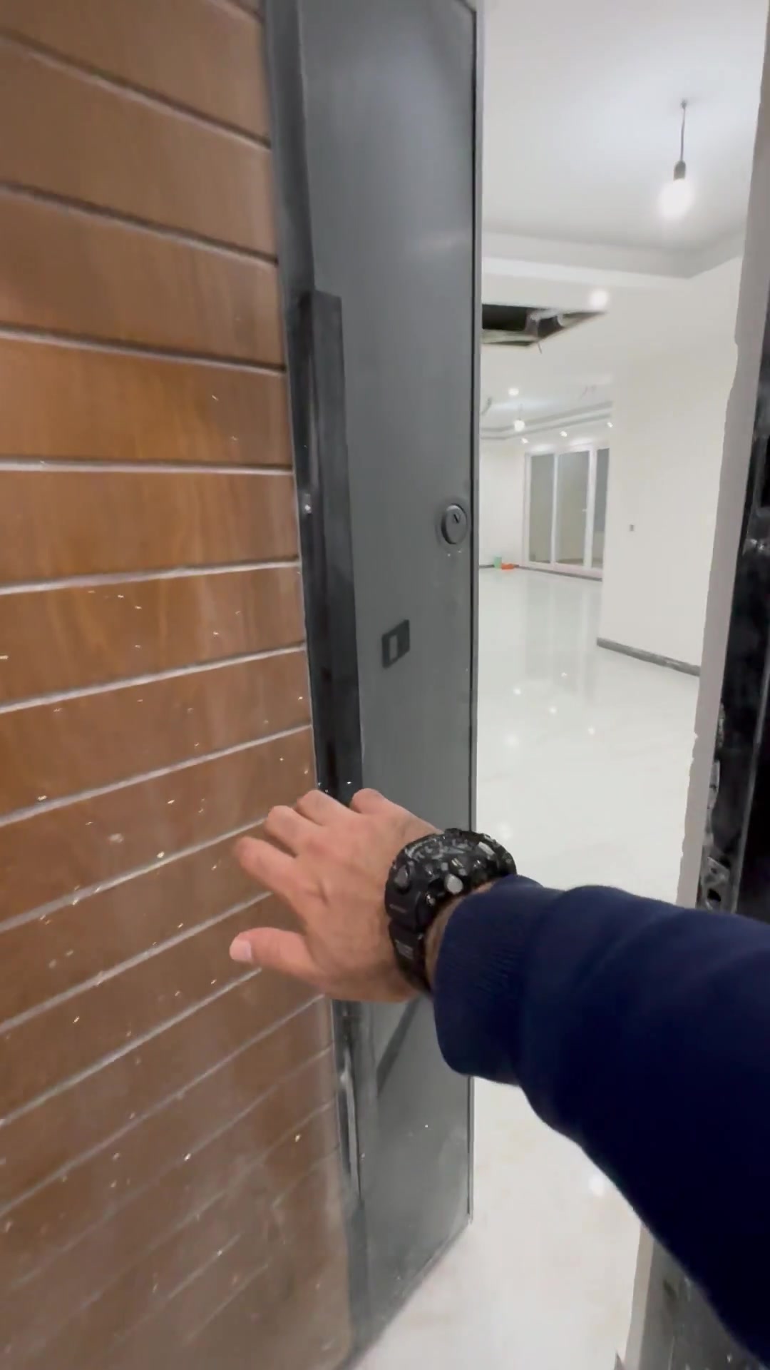 فروش آپارتمان 160متریلوکس نوساز کریم آباد در شیپور