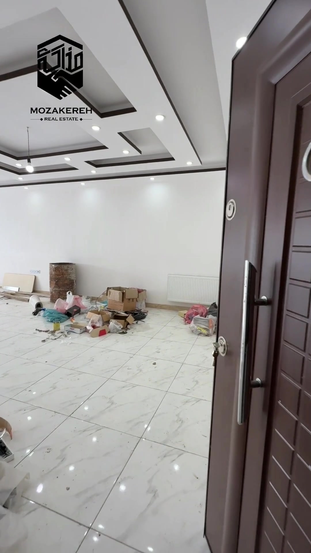 پنت هاوس 270 متری/نورگیر/نوساز/ویو ابدی/بوسار در شیپور