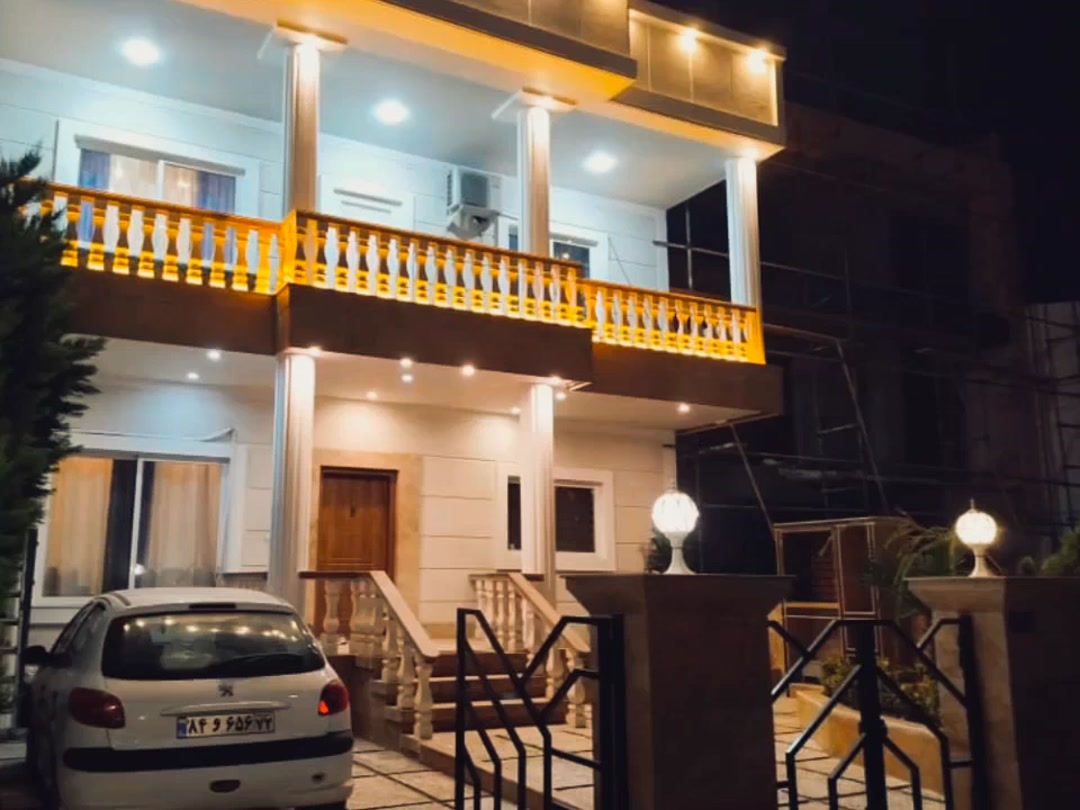 ویلا شیک 270متربنا4خواب 234مترزمین چندقدمی دریا سرخرود