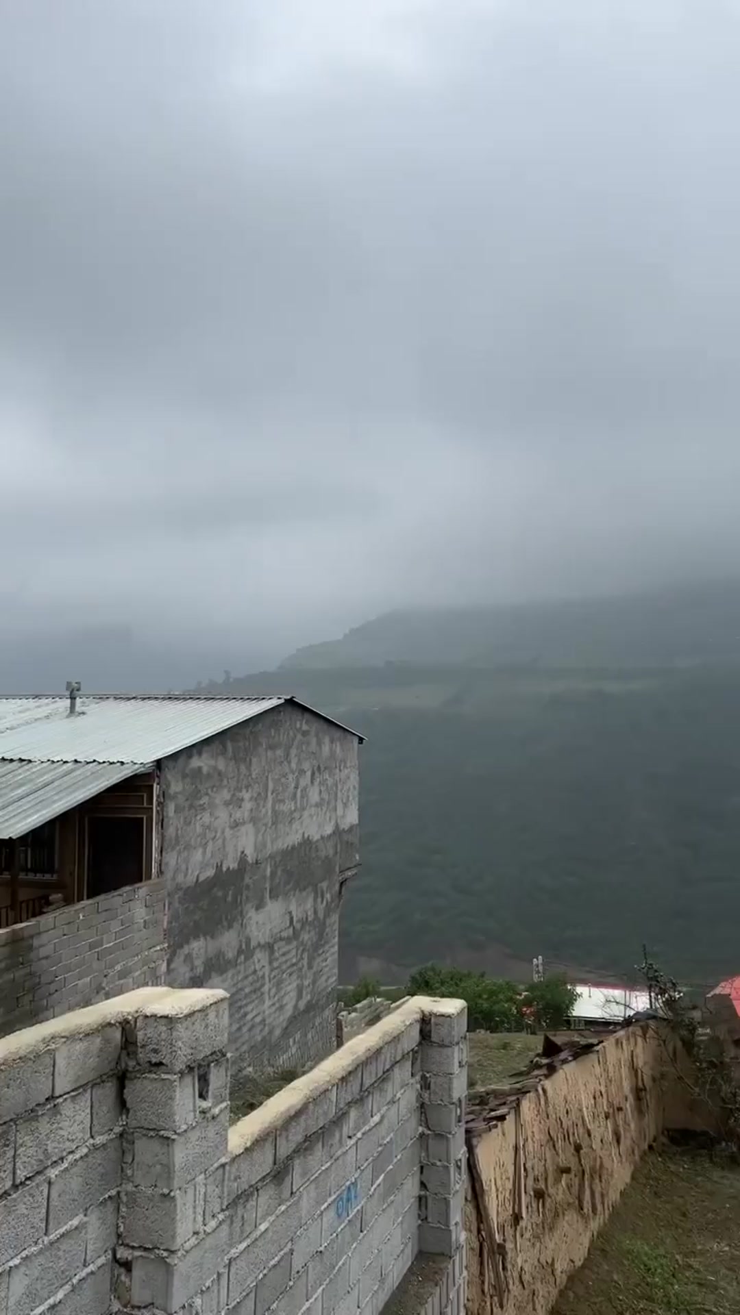 فوری زمین مسکونی سند دار با لوکیشن عالی 640متر در شیپور