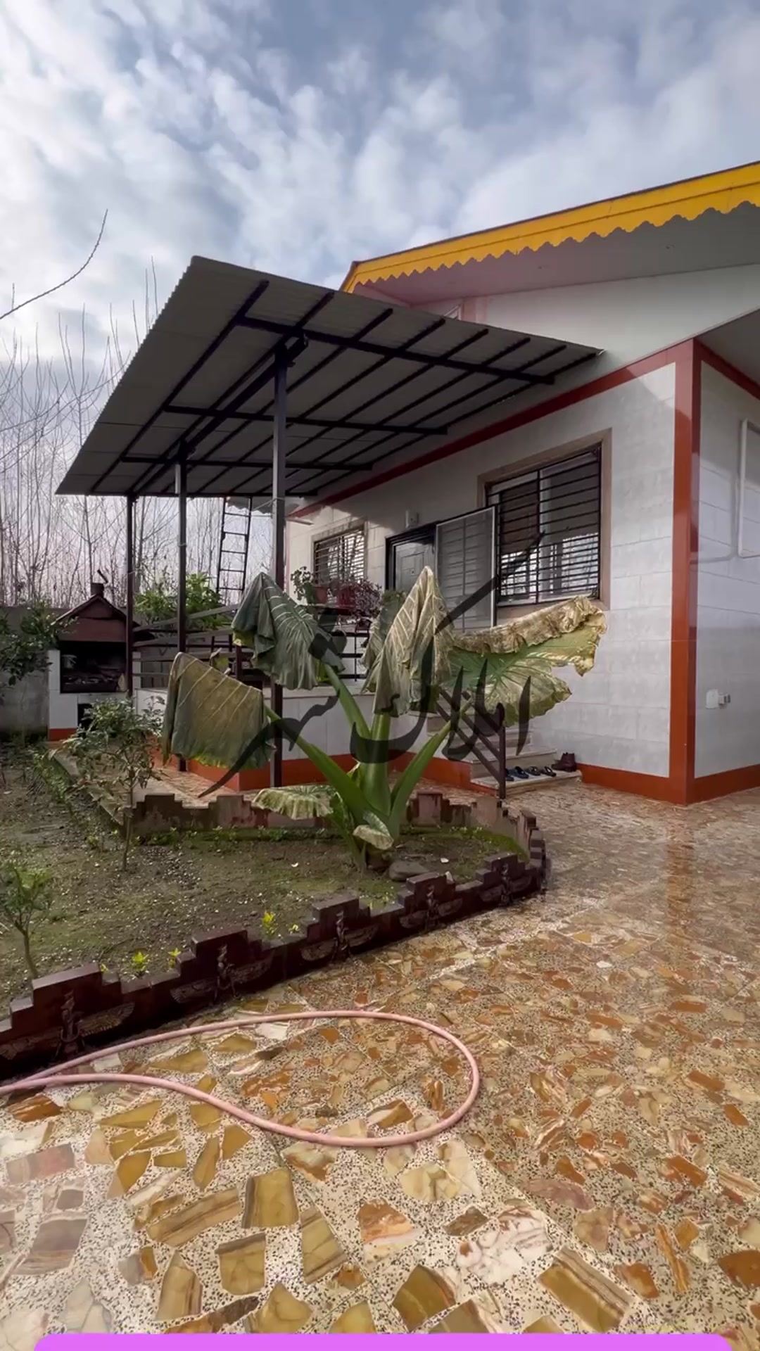 فروش ویلا 430 متر در مرکز شهر کومله