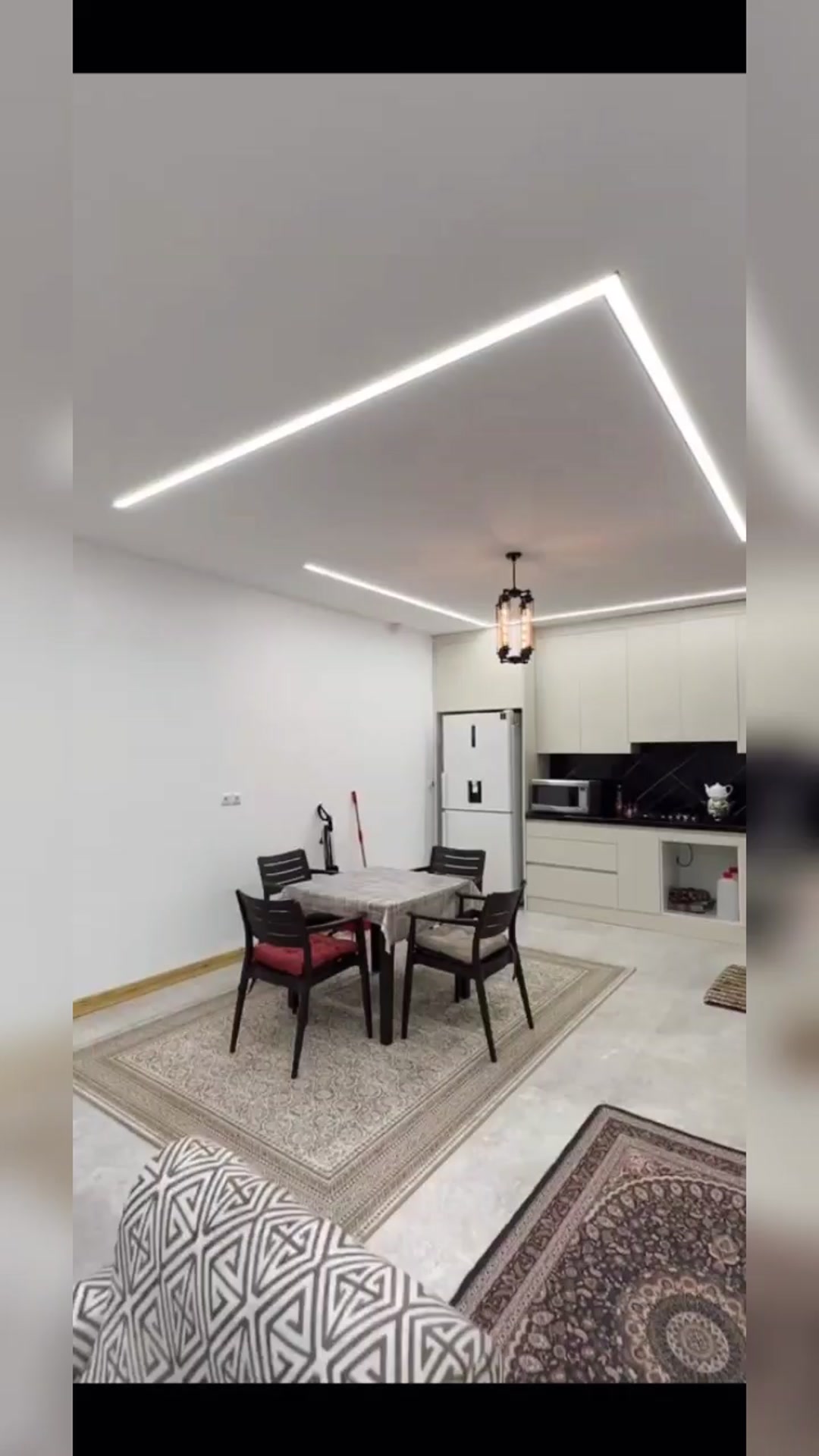 ویلا فول فرنیش استخردار تریبلکس 350متربنا روف گاردن قشگل