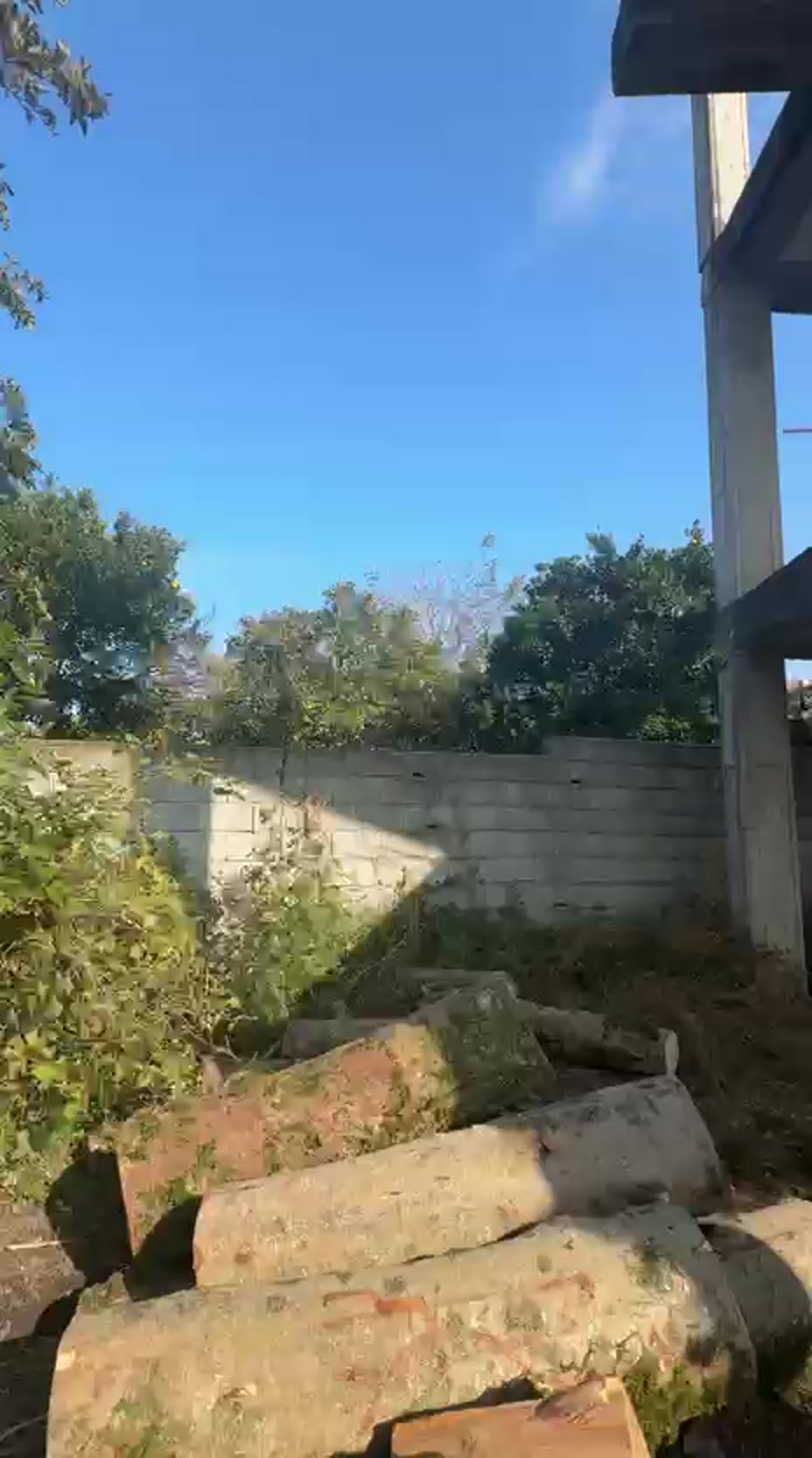 فروش ویلا 220 متری نیمه کاره نزدیک کمربندی در شیپور