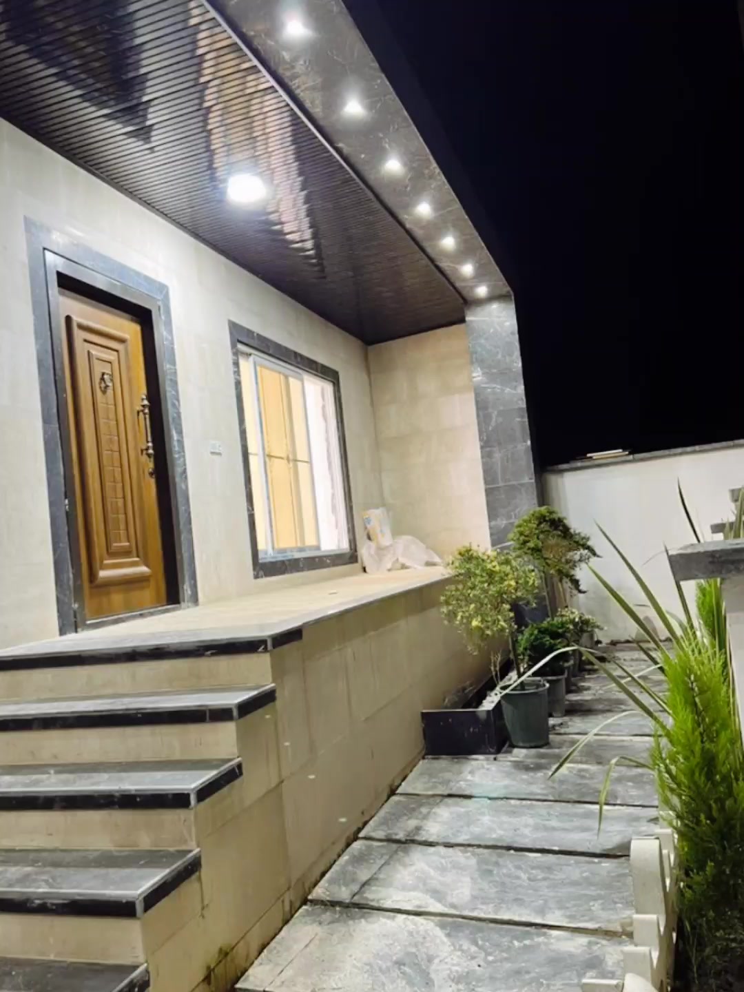 ویلا نوساز فول 250مترزمین 145متربنا منطقه سرخرود